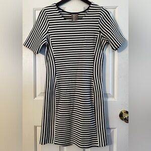 DOLAN Anthropologie M Navy White Nautical Illusion Striped Short Sleeve Resort